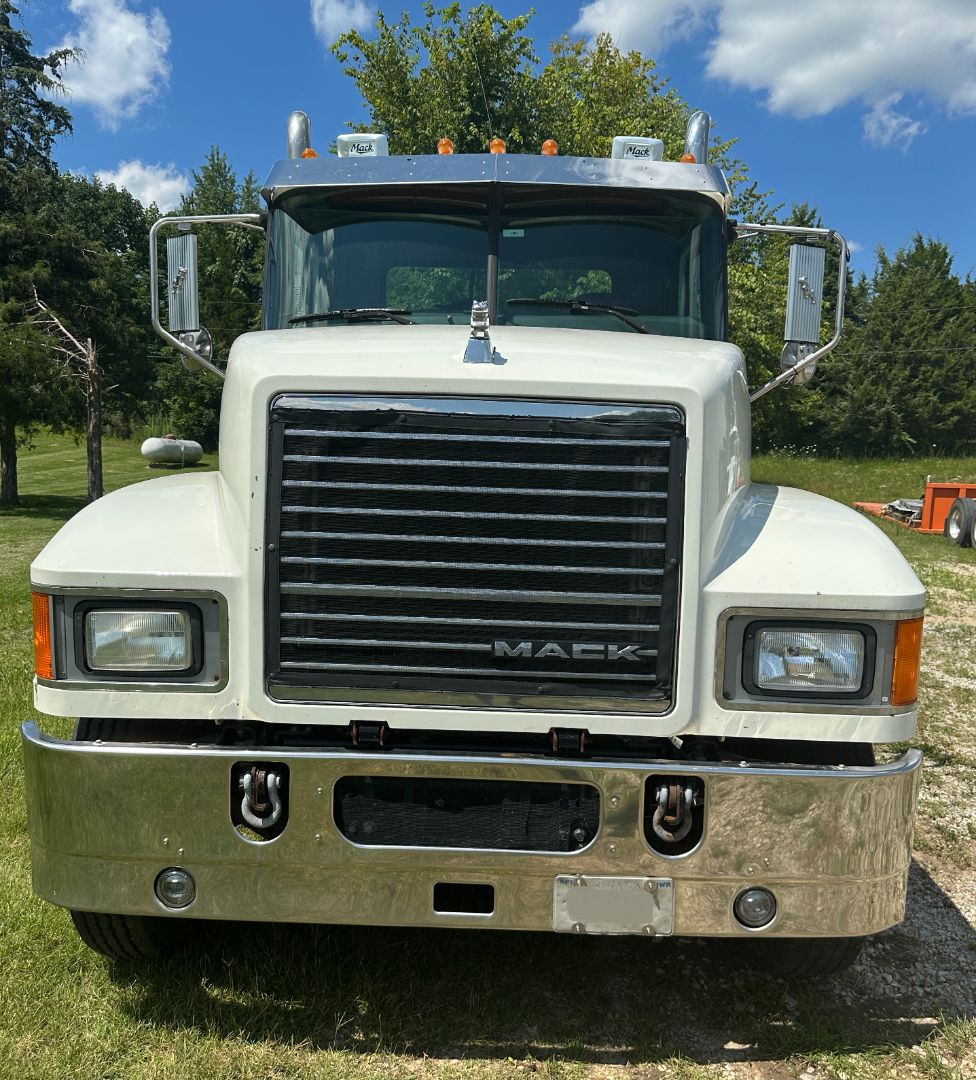 2015 MACK PINNACLE CHU613 - Image 8